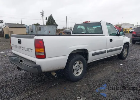 2000 Chevrolet Silverado 1500 z USA, uszkodzony, nr VIN 1GCEC14VXYE414748